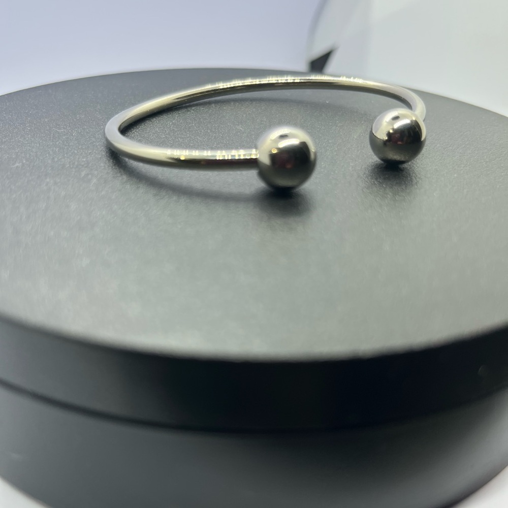 Elegant Silver Bracelet